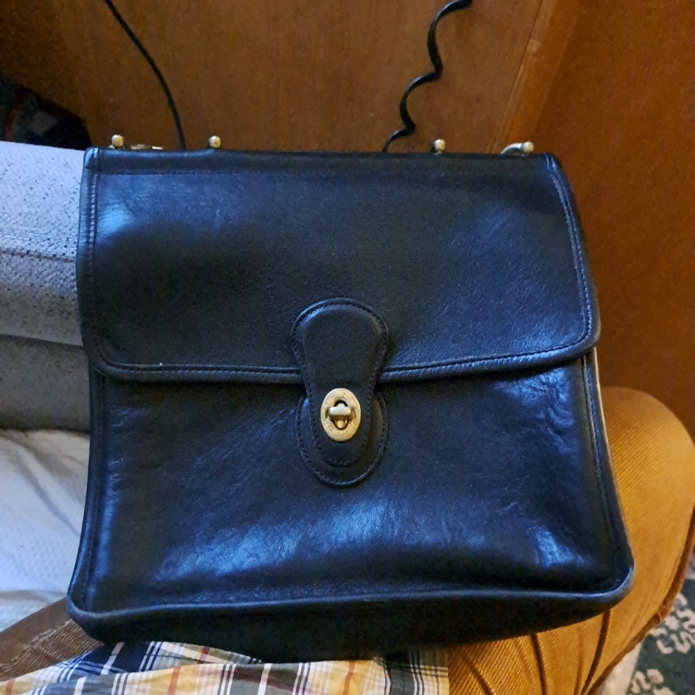 Vintage Coach Black Leather Handbag 9927